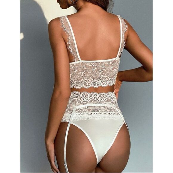 Sexy Sheer Floral Lace Bridal Lingerie Set - Picture 2 of 8